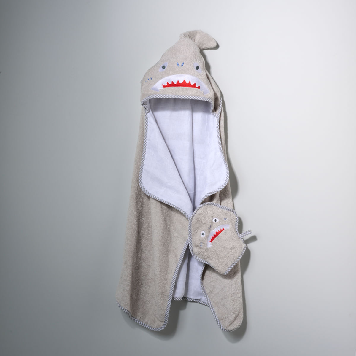 07 02 0172 Toalha de Banho Com Capuz Barth Cinza 001.jpg